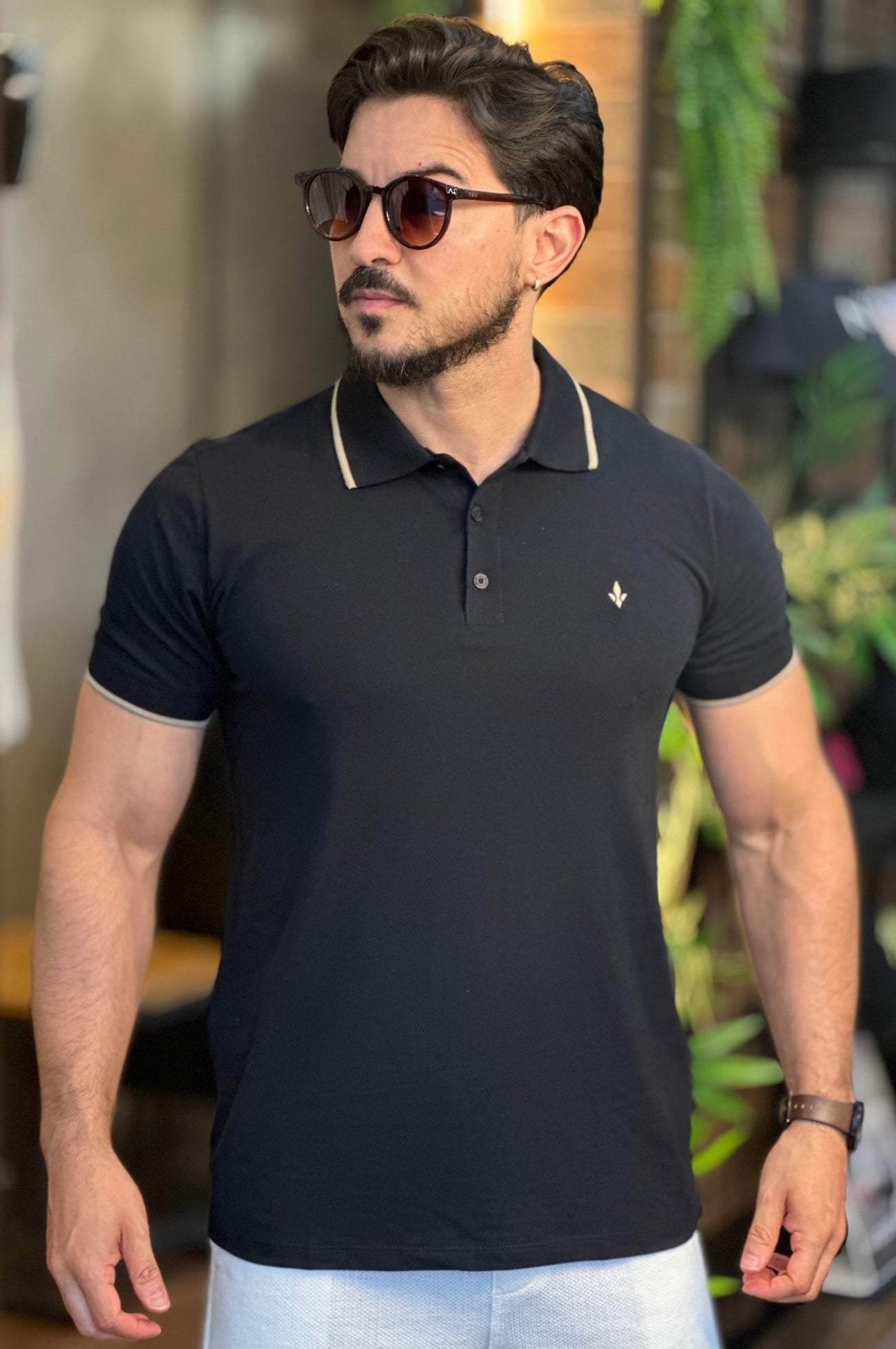 Polo Preta Detalhe Bege DLZ