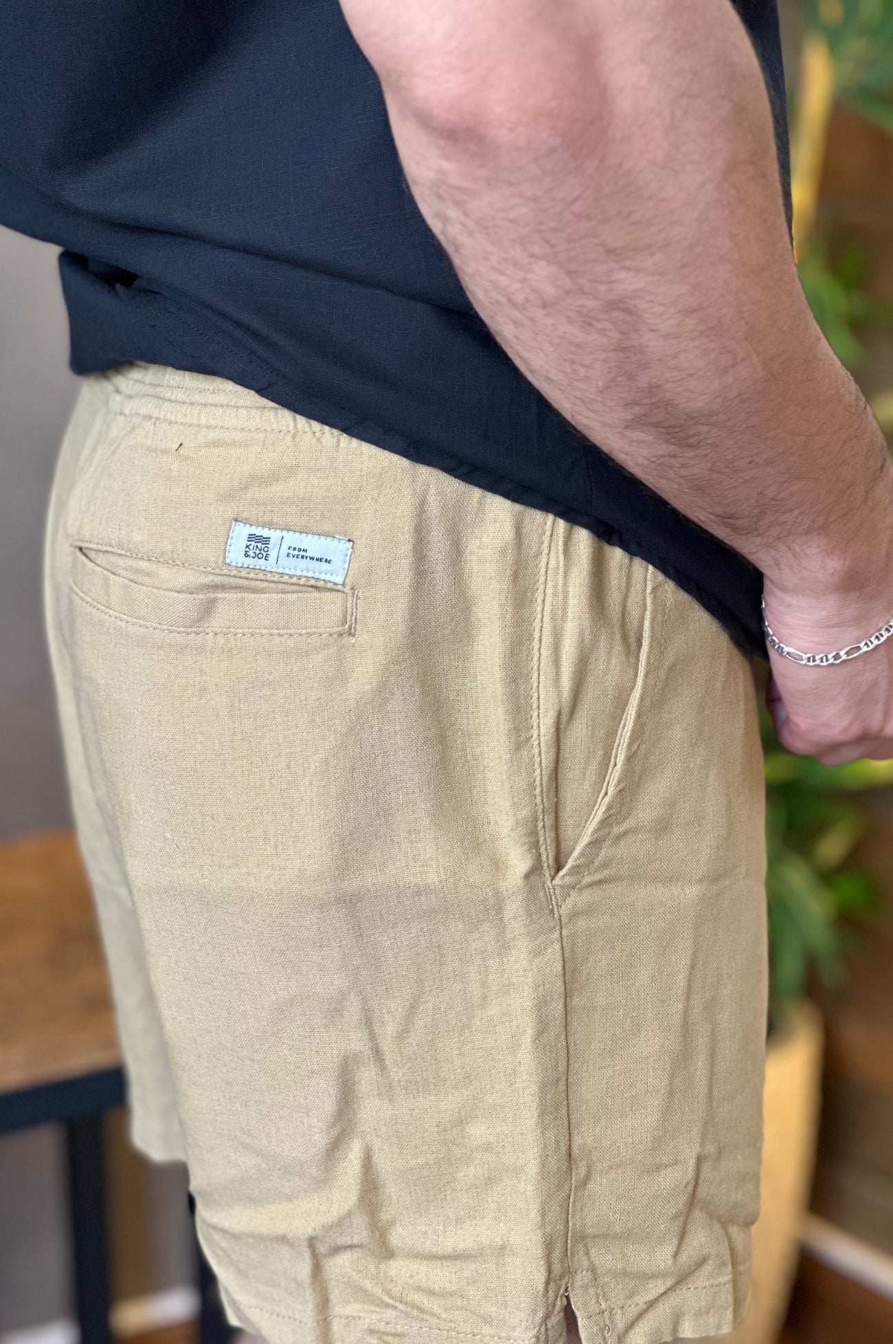 Short Linho Ocre King&Joe