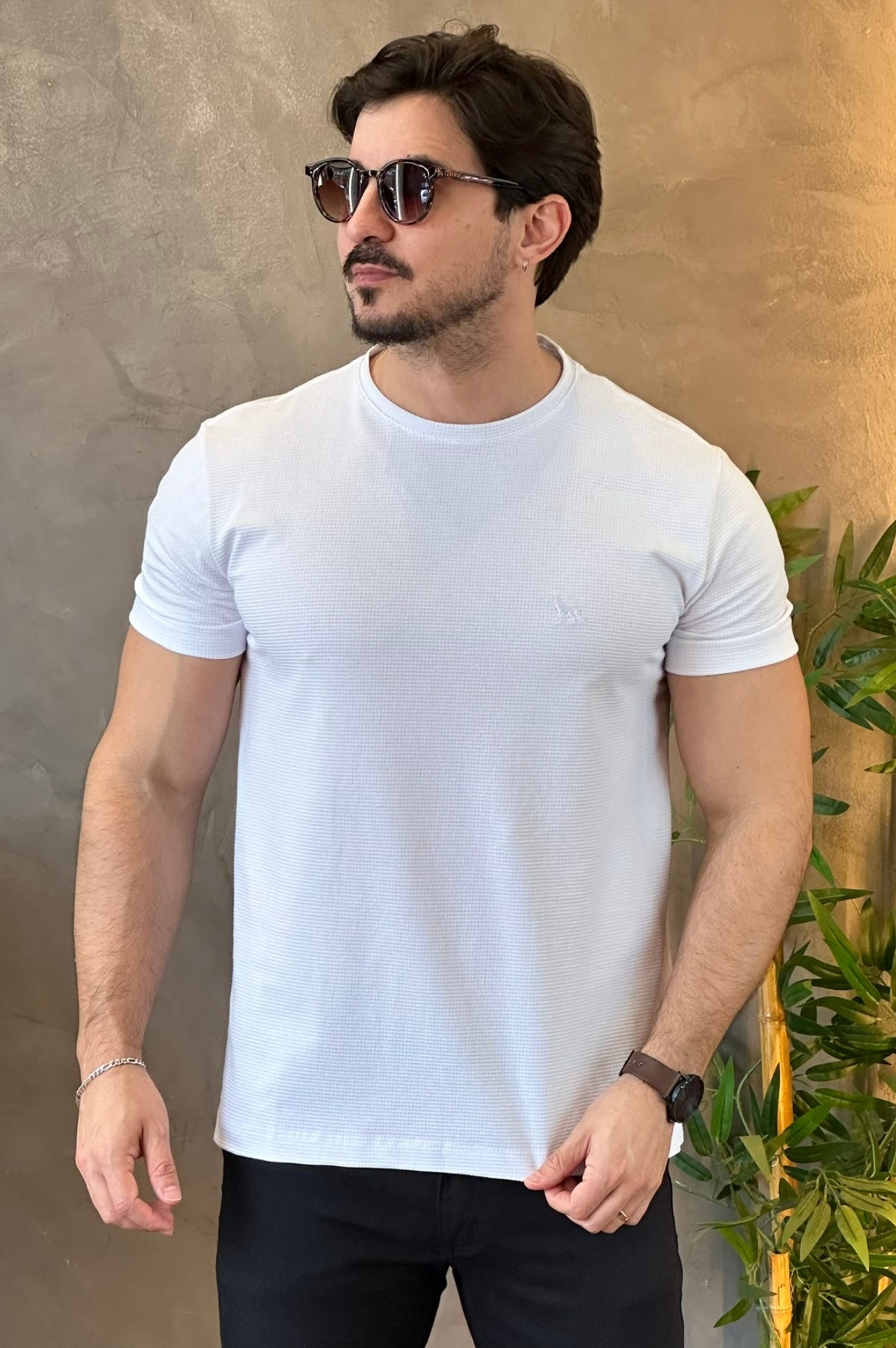 Camiseta Texturizada Branca Acostamento