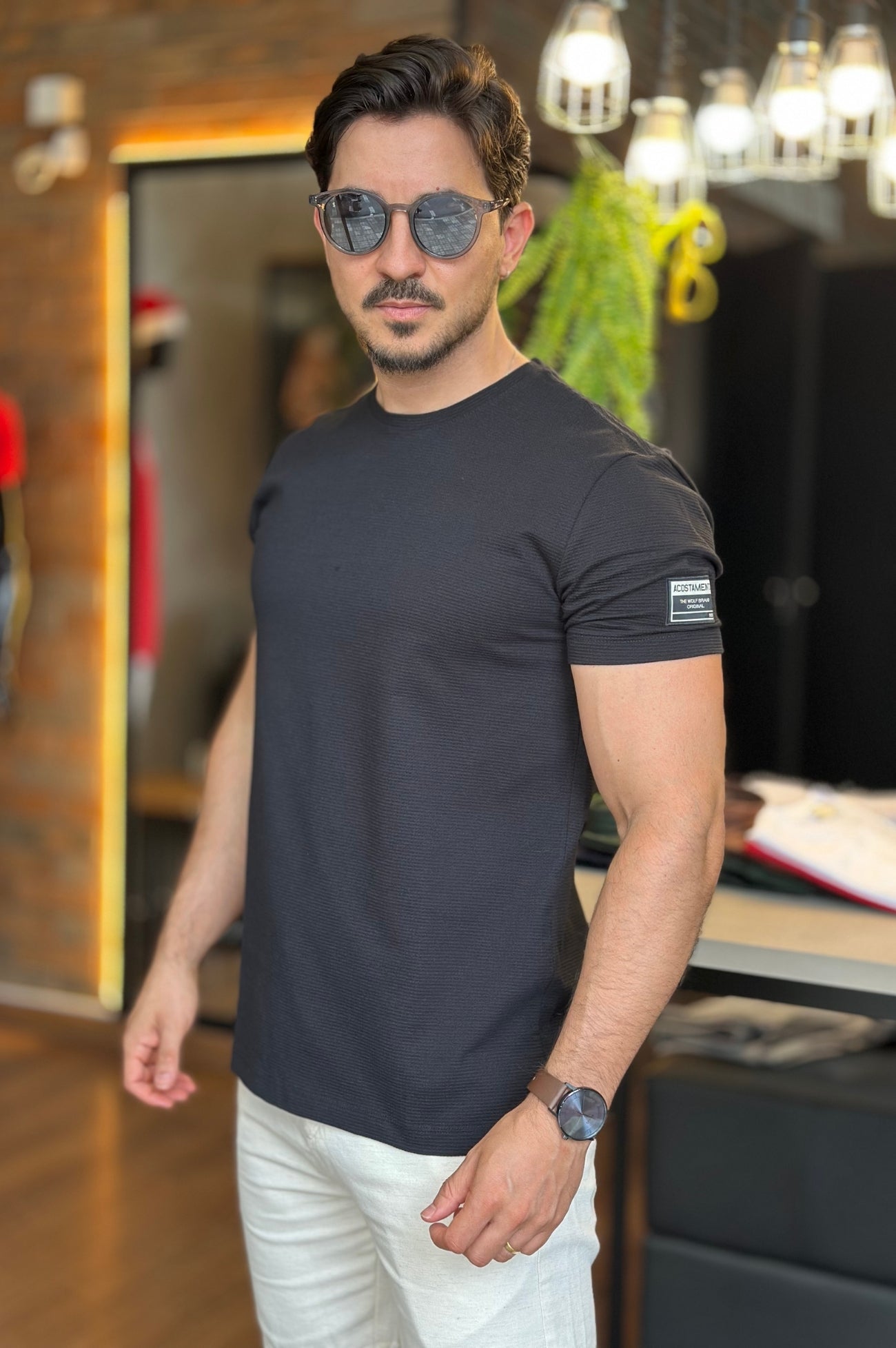 Camiseta Texturizada Preta Acostamento