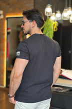 Camiseta Texturizada Preta Acostamento