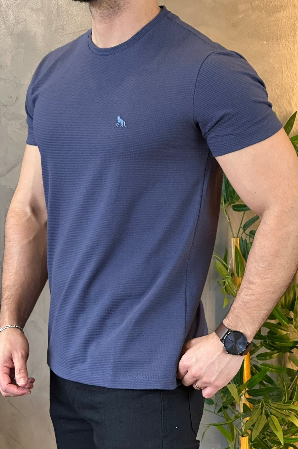 Camiseta Texturizada Azul Acostamento