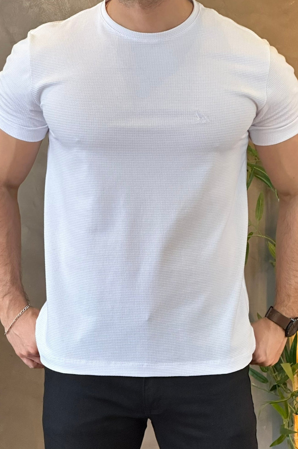 Camiseta Texturizada Branca Acostamento